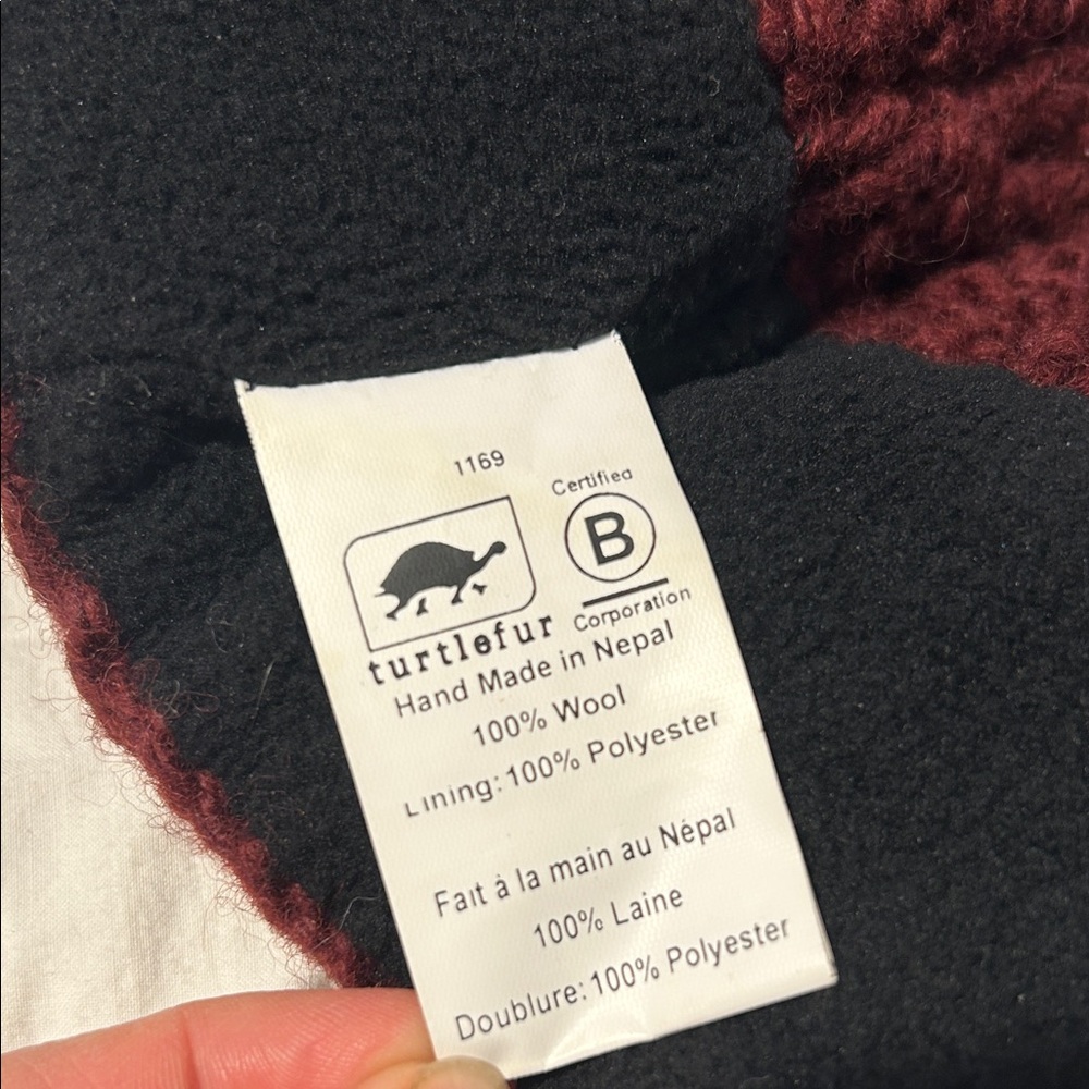 Women’s Burgundy Turtle Fur Wool Knit Beanie with fleece lining - Picture 4 of 6